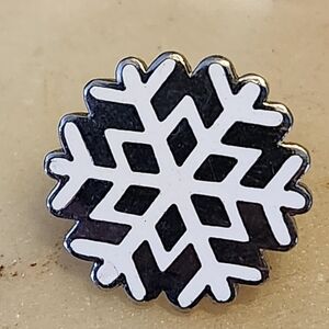 Vintage 1987 Hallmark Snowflake Pin